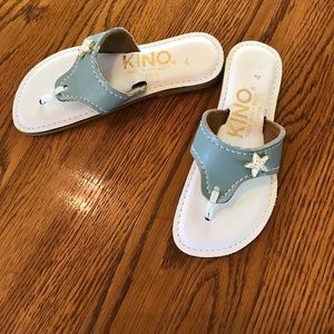 Girls Size 4 Kino Sandals New without tags.